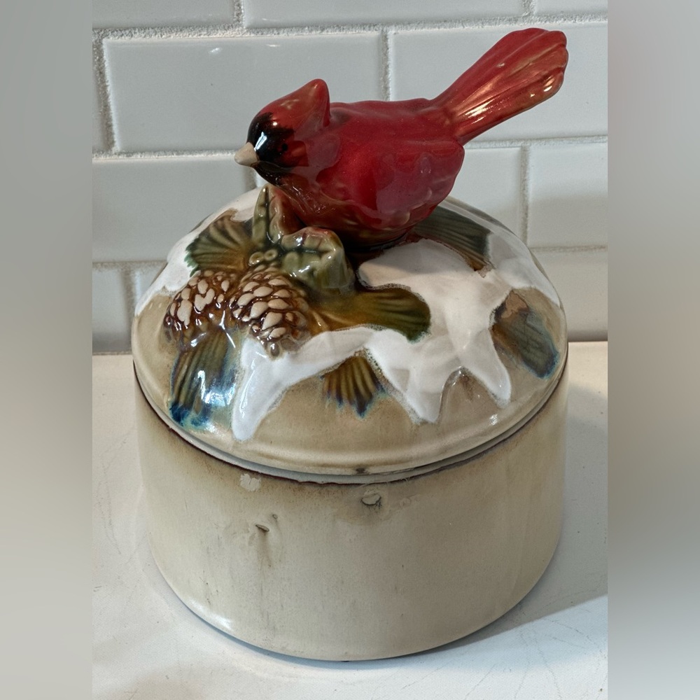 VTG rustic round lidded container trinket box Christmas decor cardinal candy jar